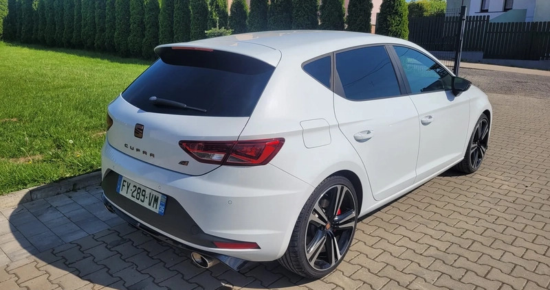 Seat Leon cena 49900 przebieg: 149000, rok produkcji 2015 z Trzebiatów małe 301